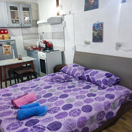 Prenociste Indija Hrvic Apartment Екстериор снимка